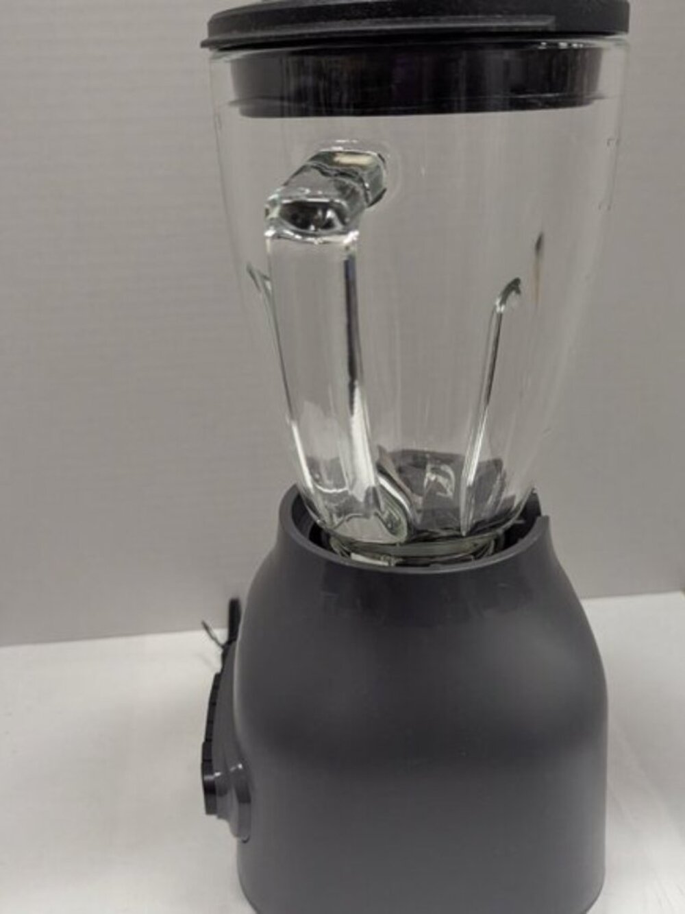 Oster Easy to Clean 700 Watt Blender with 20 Ounce Blend-N-Go Cup in Grey - Picture 3 of 7